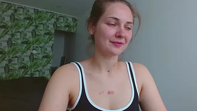 Olivia shine online show from 06-25-26, 05:12