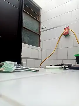 krvdeslalas29 online show from 01-05-25, 05:41