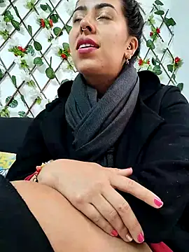 Emily Wane online show from 10-17-25, 05:37