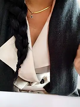 Emily Wane online show from 03-12-26, 06:47