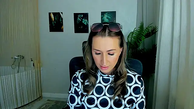PassionGlow online show from 05-02-26, 07:41