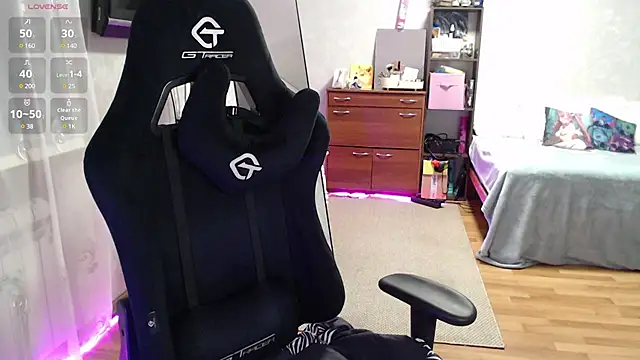 Snapshot of Little_Soph chatting on 03-15-25, 03:51 Little Soph online show from 03-15-25, 03:51