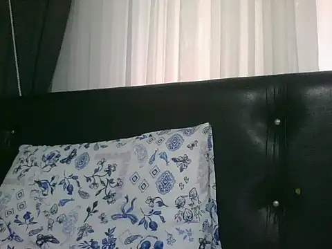 Snapshot of Yldrmm_9553 chatting on 02-17-26, 02:46 Yldrmm 9553 online show from 02-17-26, 02:46