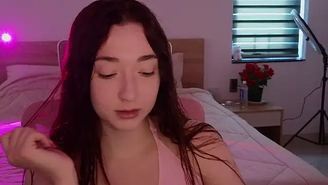 YasmineWest online show from 05-10-26, 04:50