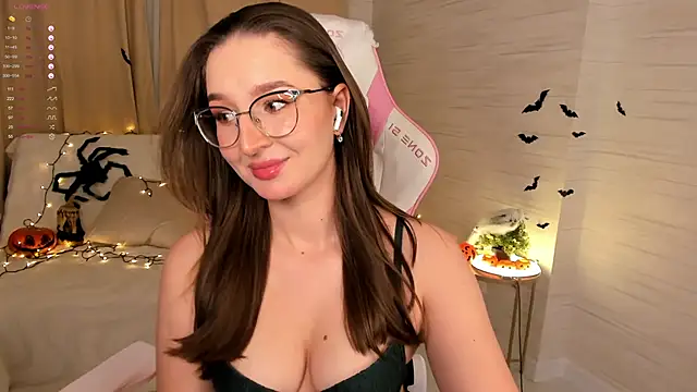 Snapshot of AnnikaAllison chatting on 10-29-25, 01:35 AnnikaAllison online show from 10-29-25, 01:35