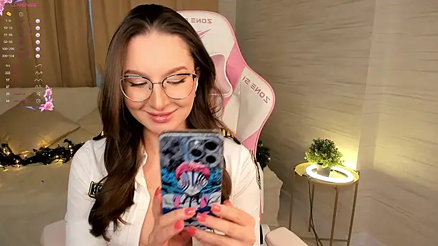 Snapshot of AnnikaAllison chatting on 11-12-25, 11:54 AnnikaAllison online show from 11-12-25, 11:54