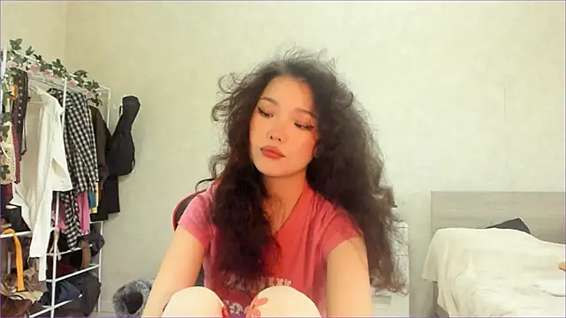 Snapshot of wastforu chatting on 02-16-26, 10:44 wastforu online show from 02-16-26, 10:44