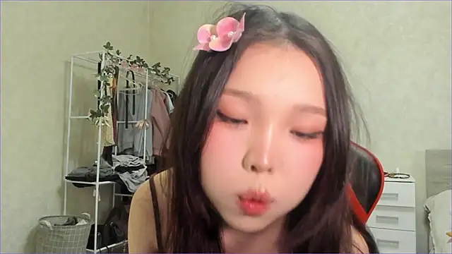 Snapshot of wastforu chatting on 03-23-26, 10:41 wastforu online show from 03-23-26, 10:41