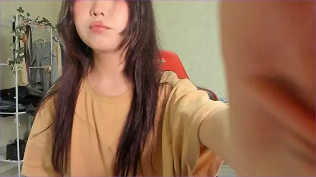 Snapshot of wastforu chatting on 03-31-26, 10:48 wastforu online show from 03-31-26, 10:48