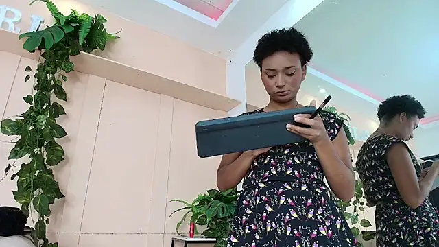 saray mardez online show from 02-03-25, 12:47