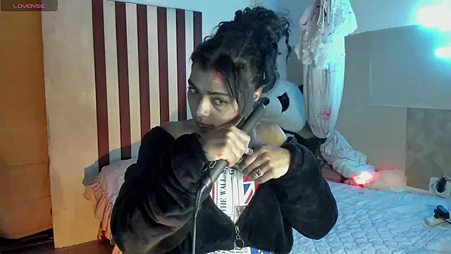 Lilithsabeth online show from 10-11-25, 04:49