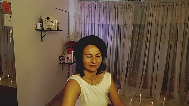 Snapshot of lollita_23_ chatting on 10-18-25, 08:42 lollita 23 online show from 10-18-25, 08:42