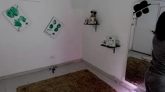 Snapshot of lollita_23_ chatting on 10-26-25, 01:50 lollita 23 online show from 10-26-25, 01:50