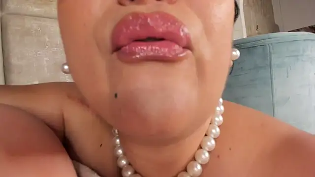 Victoria-Harper online show from 03-02-25, 10:16