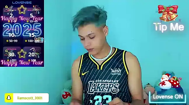 Snapshot of Liamscott_ chatting on 01-05-25, 03:32 Liamscott online show from 01-05-25, 03:32