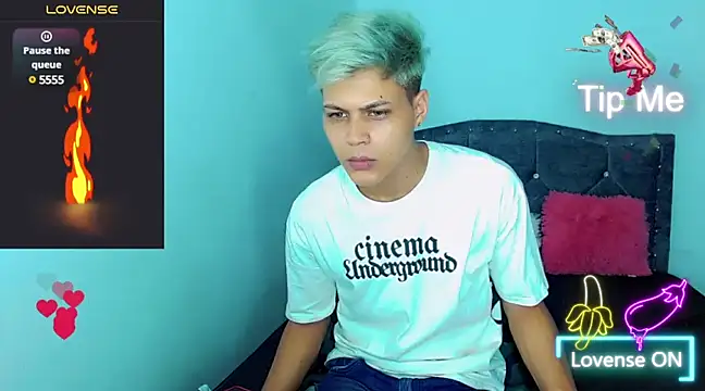 Snapshot of Liamscott_ chatting on 01-30-25, 06:13 Liamscott online show from 01-30-25, 06:13