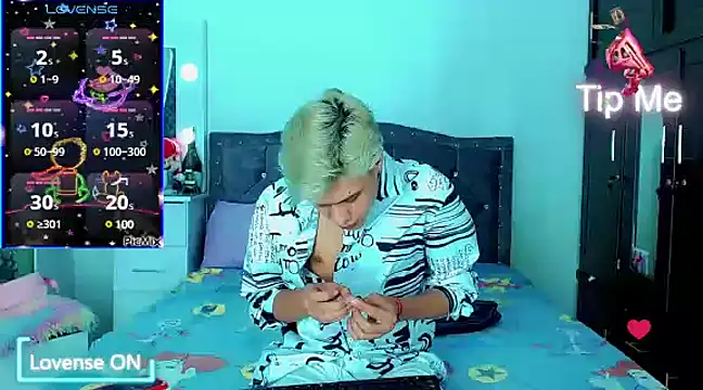 Snapshot of Liamscott_ chatting on 02-19-25, 04:12 Liamscott online show from 02-19-25, 04:12