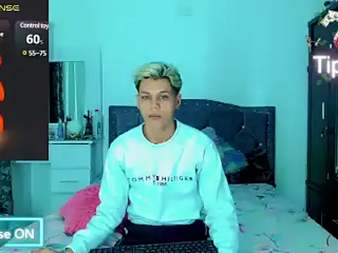 Snapshot of Liamscott_ chatting on 03-06-25, 02:30 Liamscott online show from 03-06-25, 02:30