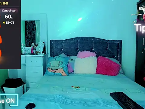 Snapshot of Liamscott_ chatting on 03-10-25, 02:28 Liamscott online show from 03-10-25, 02:28