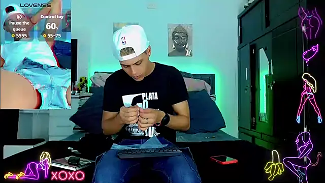 Snapshot of Liamscott_ chatting on 09-26-25, 09:30 Liamscott online show from 09-26-25, 09:30