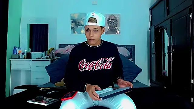 Snapshot of Liamscott_ chatting on 09-28-25, 09:53 Liamscott online show from 09-28-25, 09:53