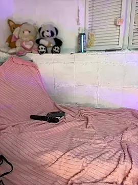 Snapshot of JulianaCastillo chatting on 01-20-25, 09:24 JulianaCastillo online show from 01-20-25, 09:24