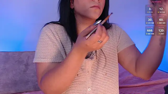 Snapshot of JulianaCastillo chatting on 02-14-25, 08:31 JulianaCastillo online show from 02-14-25, 08:31