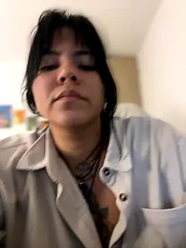 Snapshot of JulianaCastillo chatting on 09-11-25, 03:39 JulianaCastillo online show from 09-11-25, 03:39