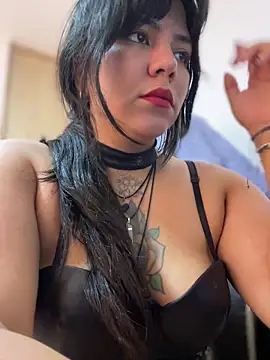 Snapshot of JulianaCastillo chatting on 09-20-25, 04:24 JulianaCastillo online show from 09-20-25, 04:24