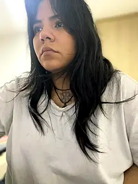 Snapshot of JulianaCastillo chatting on 09-30-25, 09:14 JulianaCastillo online show from 09-30-25, 09:14