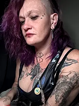 renegade vyxxen online show from 02-12-26, 10:43