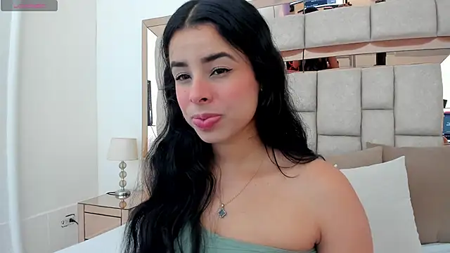 emma castilloo online show from 11-17-25, 09:53