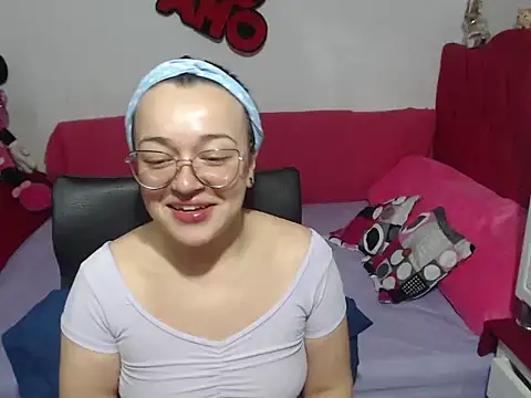 Angela 18honey online show from 11-05-25, 02:33