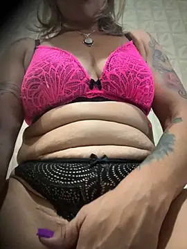 Snapshot of loiracps chatting on 09-15-25, 07:03 loiracps online show from 09-15-25, 07:03