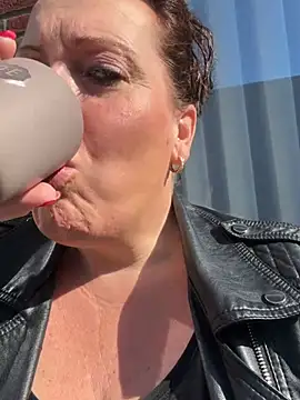 xsexycurvymilf online show from 04-15-26, 08:43