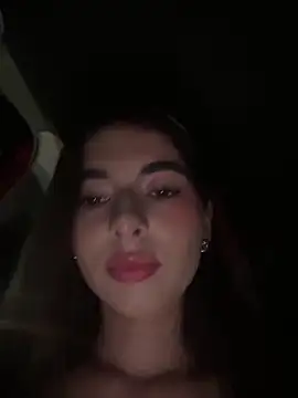 Snapshot of Coralinee_01 chatting on 12-19-25, 12:28 Coralinee 01 online show from 12-19-25, 12:28