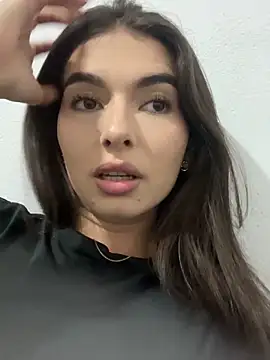 Snapshot of Coralinee_01 chatting on 02-21-26, 01:28 Coralinee 01 online show from 02-21-26, 01:28