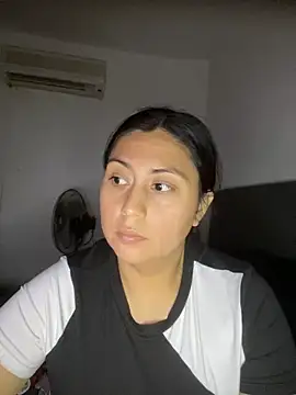 Snapshot of valentinesexx chatting on 12-17-24, 10:54 valentinesexx online show from 12-17-24, 10:54