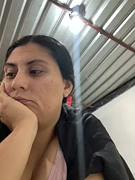 Snapshot of valentinesexx chatting on 02-20-25, 10:15 valentinesexx online show from 02-20-25, 10:15
