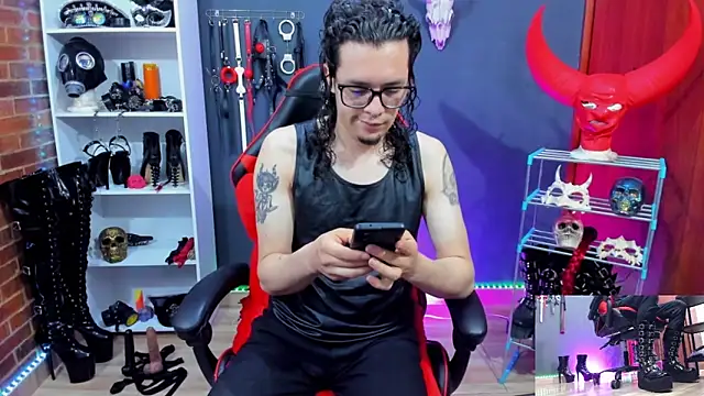 Snapshot of daven56 chatting on 03-13-26, 02:34 daven56 online show from 03-13-26, 02:34