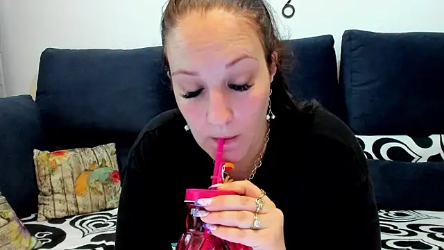 VanessaSquirtt online show from 06-07-26, 10:52