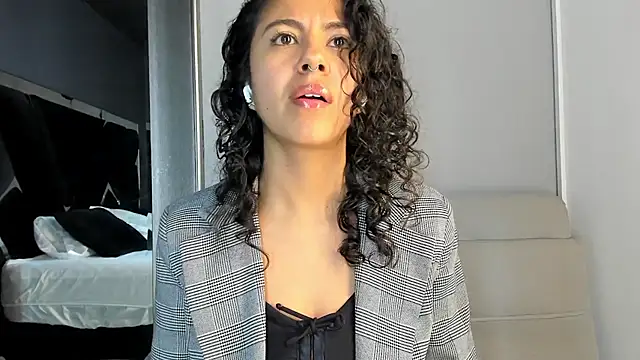 Amareto  online show from 06-27-26, 03:33