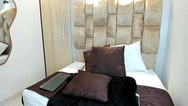 Candy  sweetx online show from 03-17-25, 07:15