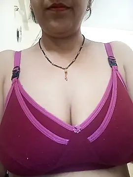 Hot-Shivani online show from 02-15-26, 07:54