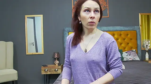 Snapshot of HaileyMoonn chatting on 02-07-25, 04:48 HaileyMoonn online show from 02-07-25, 04:48