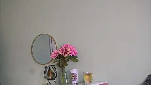 Snapshot of HaileyMoonn chatting on 02-20-25, 10:27 HaileyMoonn online show from 02-20-25, 10:27