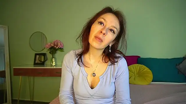 Snapshot of HaileyMoonn chatting on 03-18-25, 04:26 HaileyMoonn online show from 03-18-25, 04:26