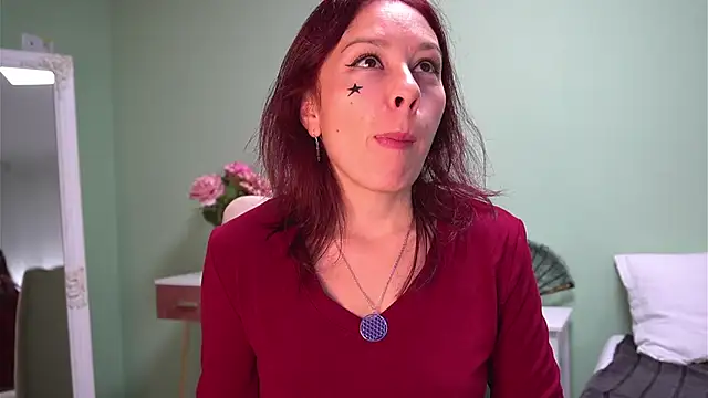 Snapshot of HaileyMoonn chatting on 10-23-25, 03:28 HaileyMoonn online show from 10-23-25, 03:28