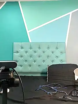 AlondraFerri1 online show from 12-19-24, 07:18