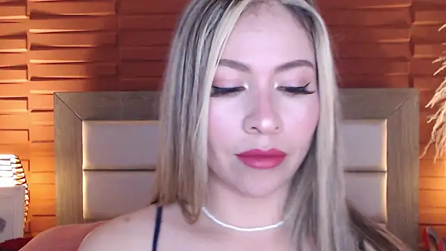 Snapshot of Ammy_Castro chatting on 01-09-25, 07:29 Ammy Castro online show from 01-09-25, 07:29